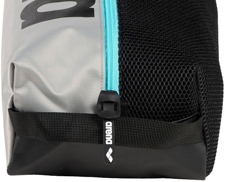 ARENA KOSMETYCZKA  SPIKY III POCKET BAG ice sky 005570104