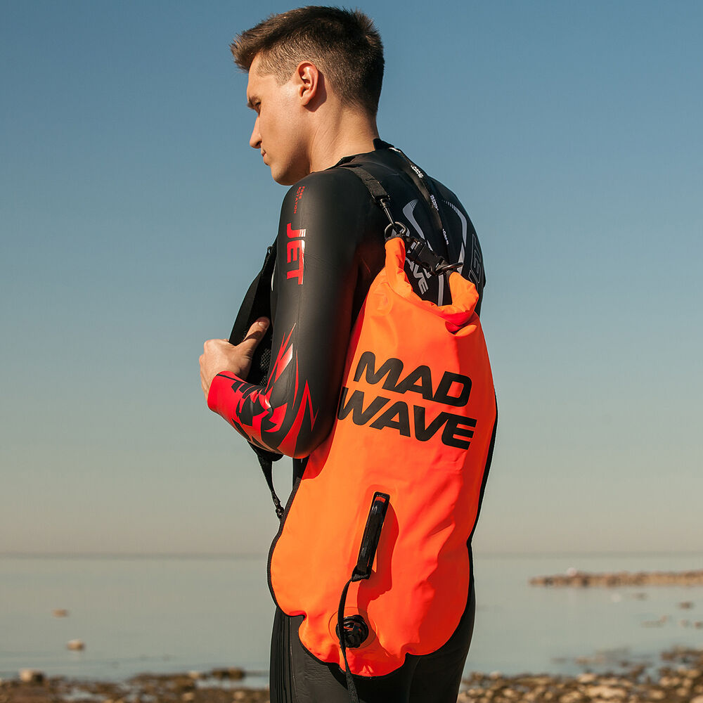 MAD WAVE DMUCHANA BOJA ASEKURACYJNA DRYBAG GREEN M204901010W