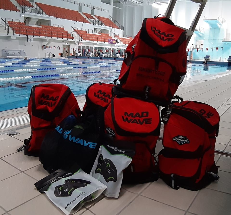 MAD WAVE DUŻY PLECAK BACPACK MAD TEAM  RED M11230105W